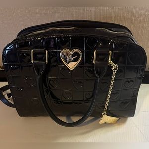 BETSEY JOHNSON BLACK VEGAN LEATHER SATCHEL BAG